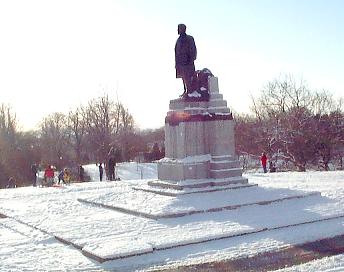 Andrew Carnegie Statue